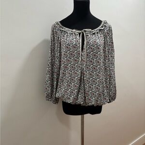 202. Max Studio Women's Floral Peasant Blouse - Cream and Pink